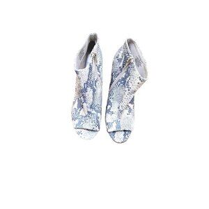 Steve Madden Kicking Natural Snake Print Peep Toe Stiletto Booties With Zipper C